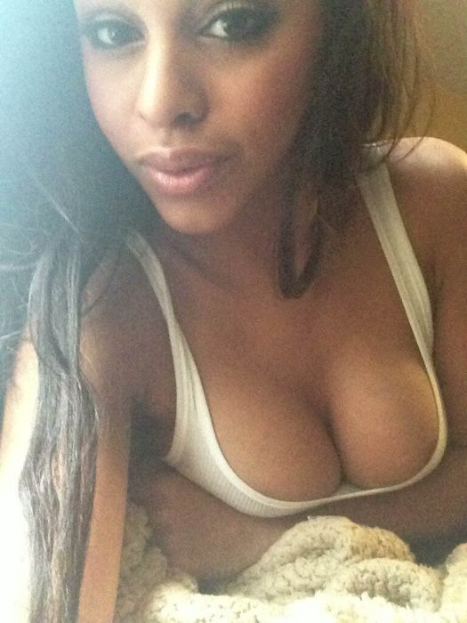 Девушки в зеркале