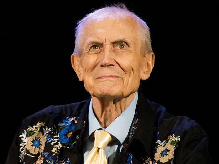 Памяти Поэта. Ушел из жизни Евгений Евтушенко