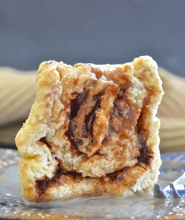 Готовим булочки с корицей за одну минуту Готовим булочки с корицей за одну минуту