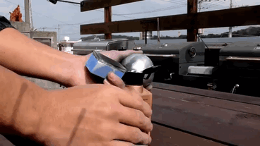 Японцы полируют шары из фольги до совершенства, и результат заставит вас открыть рот