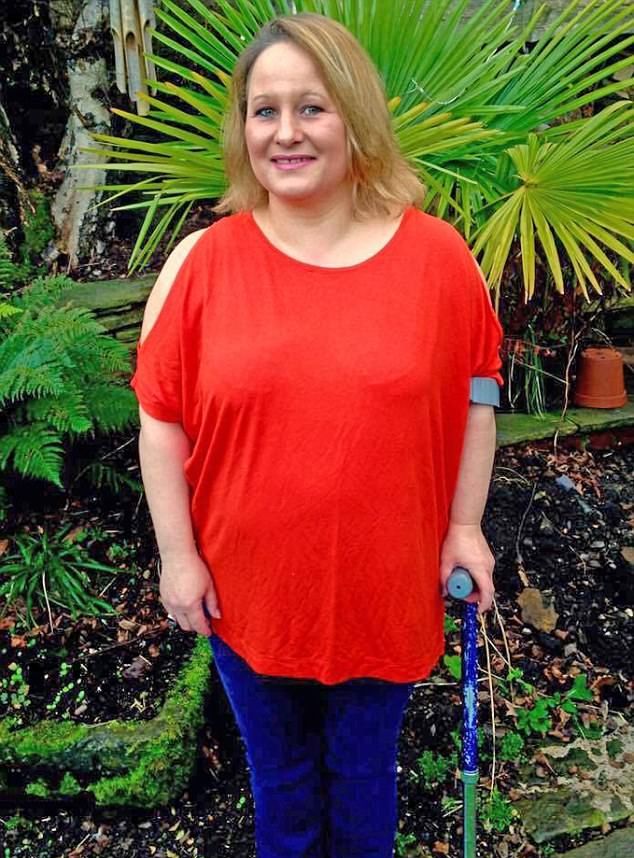 Жуткая реакция женщины на интимную депиляцию