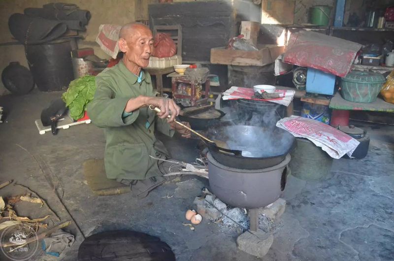 Безногий фермер всю жизнь обеспечивал семью, занимаясь сельским хозяйством