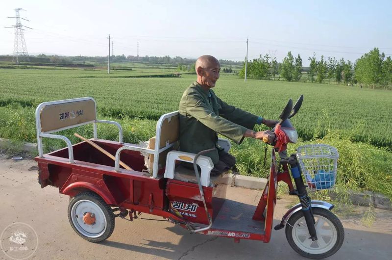 Безногий фермер всю жизнь обеспечивал семью, занимаясь сельским хозяйством