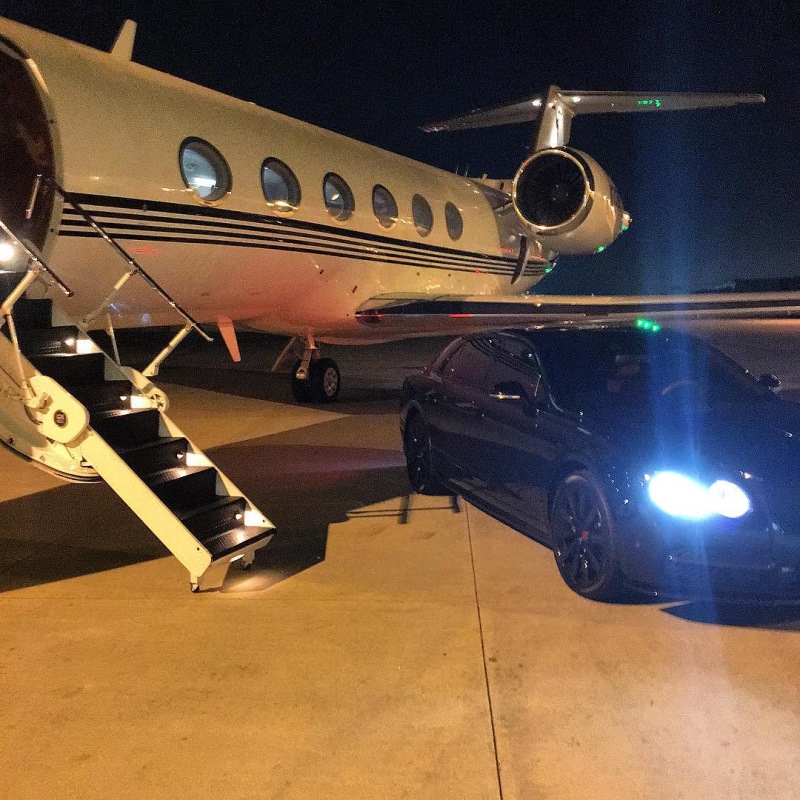 18 фото из жизни самого эксцентричного миллионера США