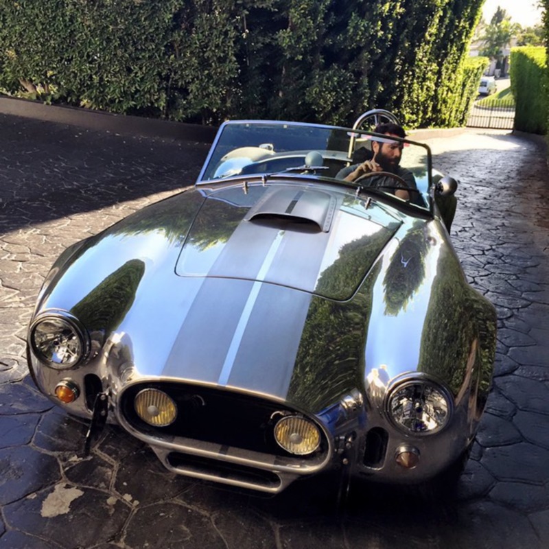 18 фото из жизни самого эксцентричного миллионера США