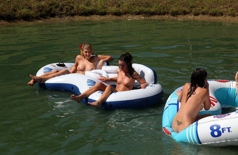 Обнаженный отдых