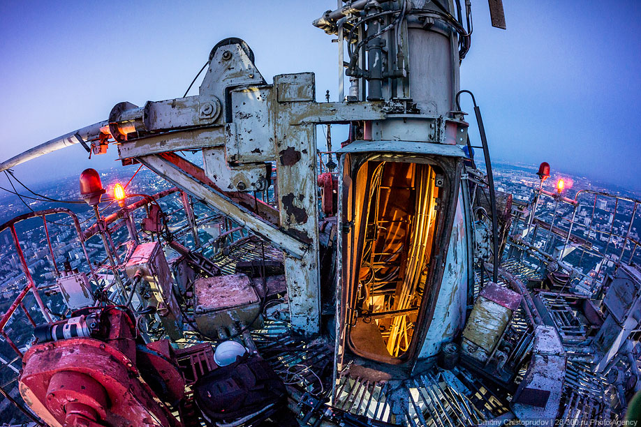Останкинская телебашня. Вид на Москву с высоты 503 метра Останкинская телебашня. Вид на Москву с высоты 503 метра