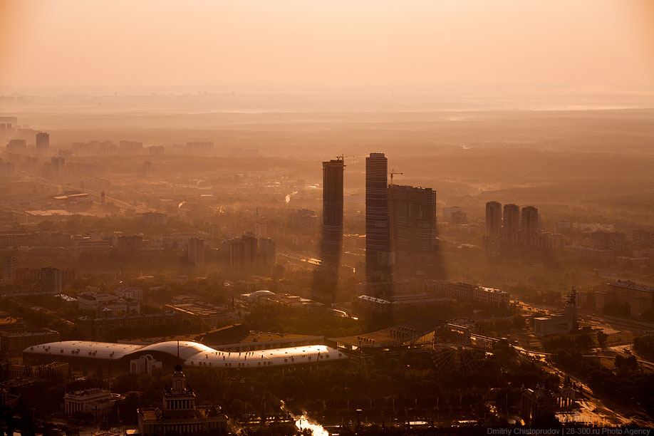 Останкинская телебашня. Вид на Москву с высоты 503 метра Останкинская телебашня. Вид на Москву с высоты 503 метра