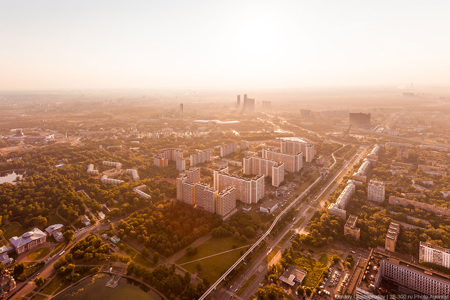 Останкинская телебашня. Вид на Москву с высоты 503 метра Останкинская телебашня. Вид на Москву с высоты 503 метра