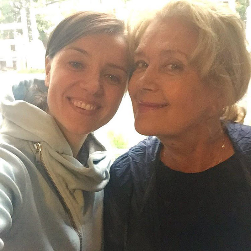 'Богини в бикини'. Пляжные ФОТО известных красавиц от 40 и старше