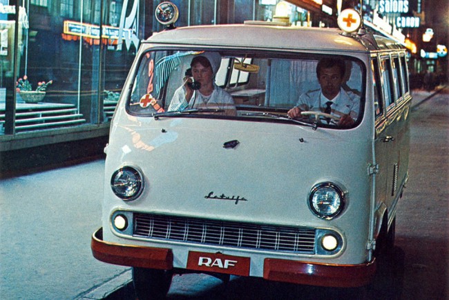 История главного минивэна Советского Союза (13 фото)