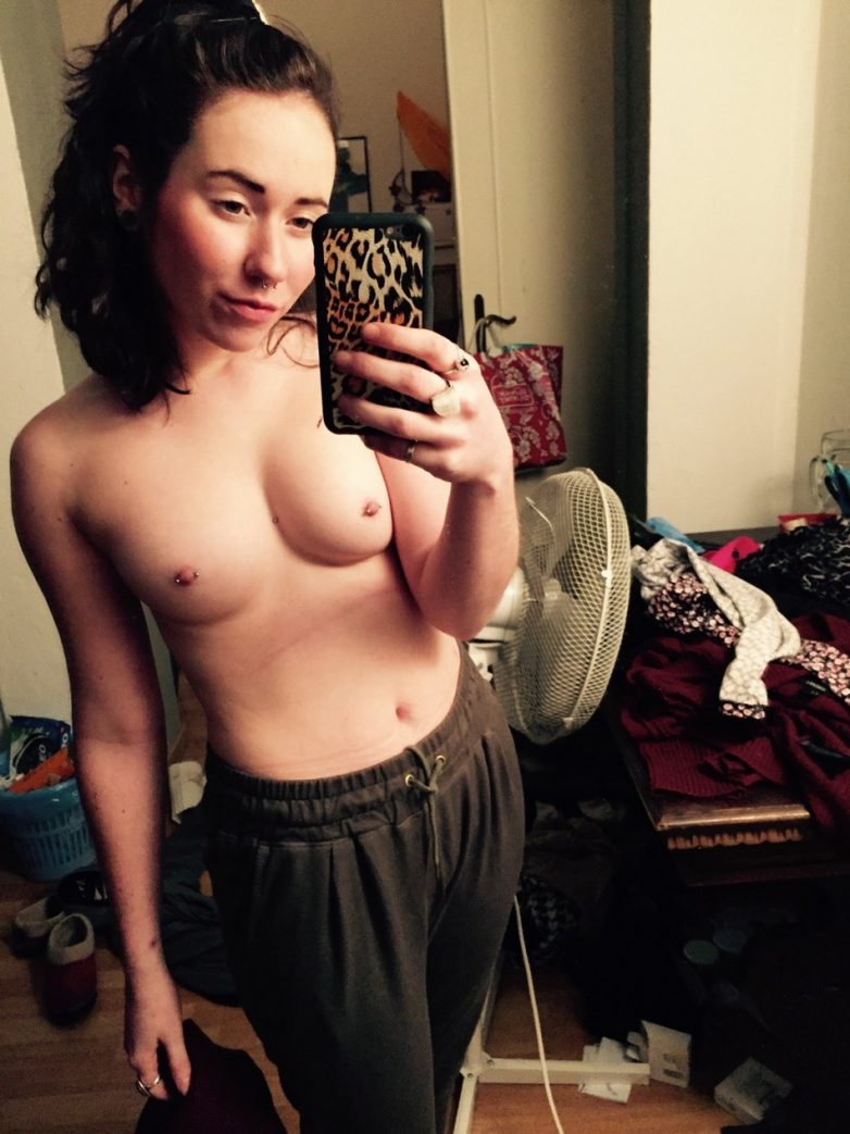 Личные фото озорных девчонок