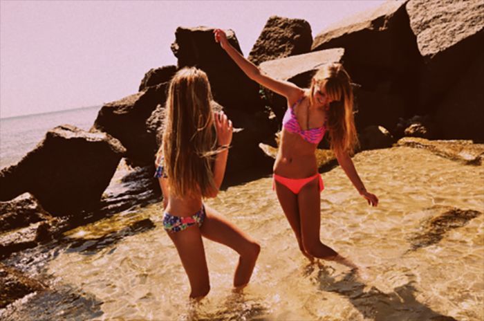 Красотки в бикини