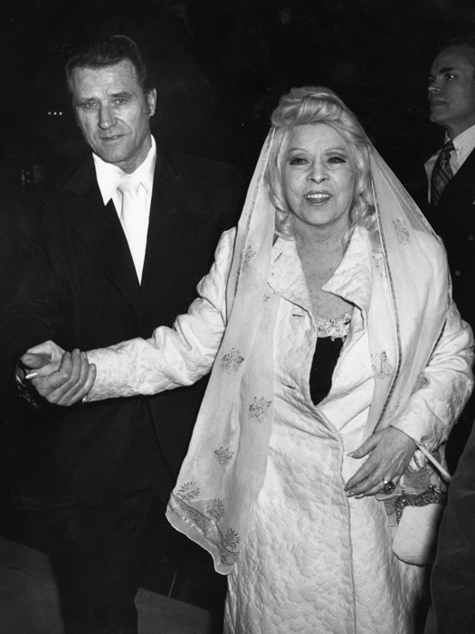 Первый секс-символ Америки – Мэй Уэст