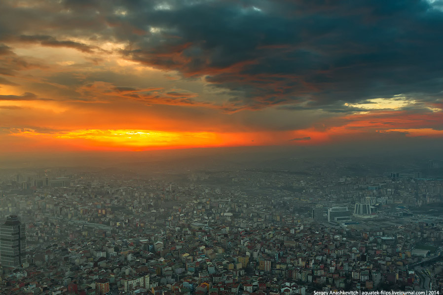 Ночной Стамбул с высоты Ночной Стамбул с высоты