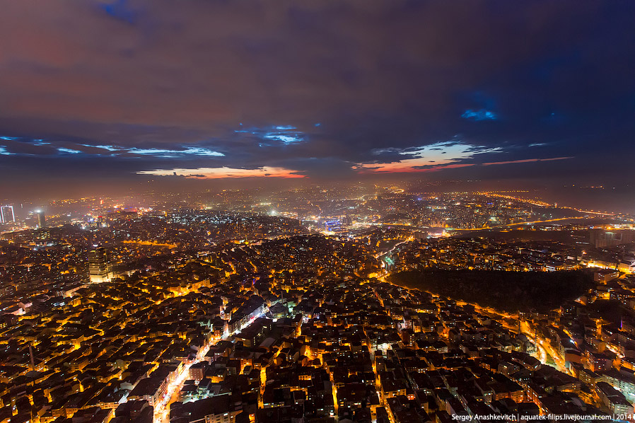 Ночной Стамбул с высоты Ночной Стамбул с высоты