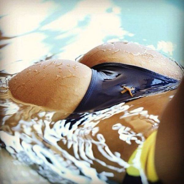 Девичьи попки (70 фото)