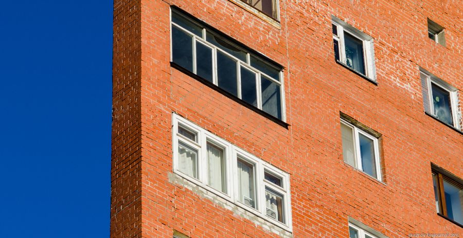 Необычный дом в Новгороде (6 фото)