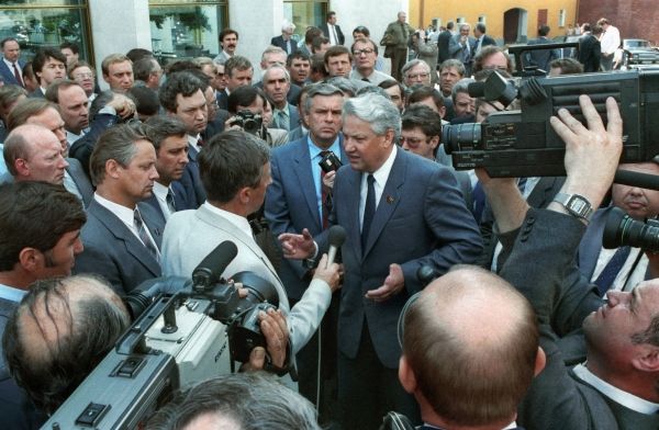 Интересные факты о первом президенте России (7 фото)