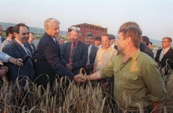 Интересные факты о первом президенте России (7 фото)