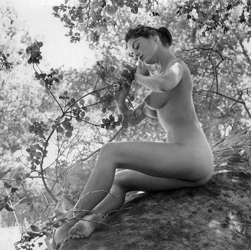 Черно-белая ретро эротика