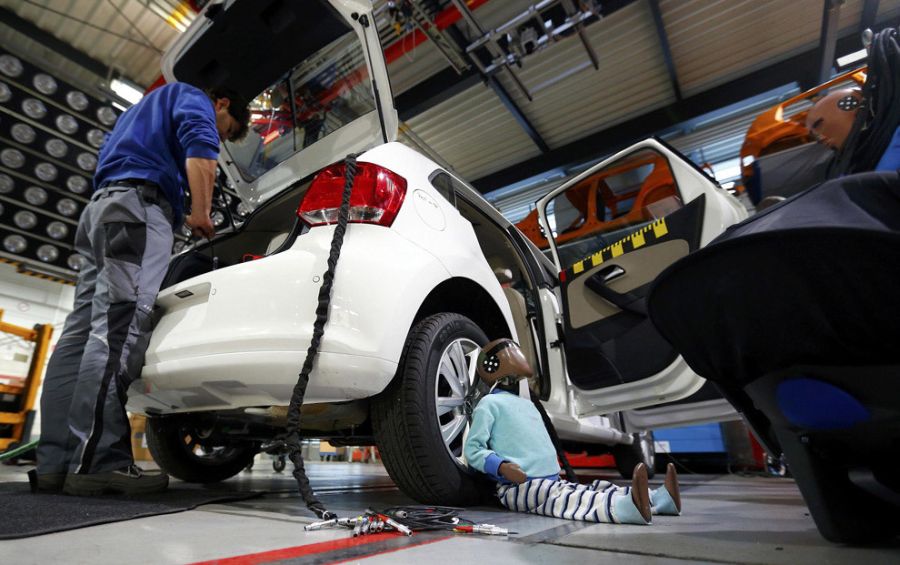 Как проводят краш-тесты автомобилей (22 фото)