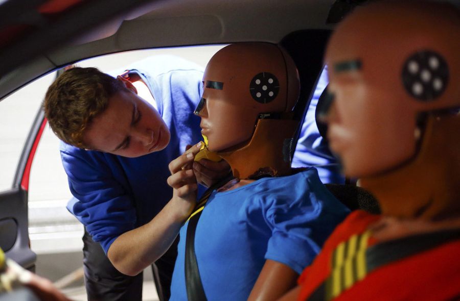 Как проводят краш-тесты автомобилей (22 фото)