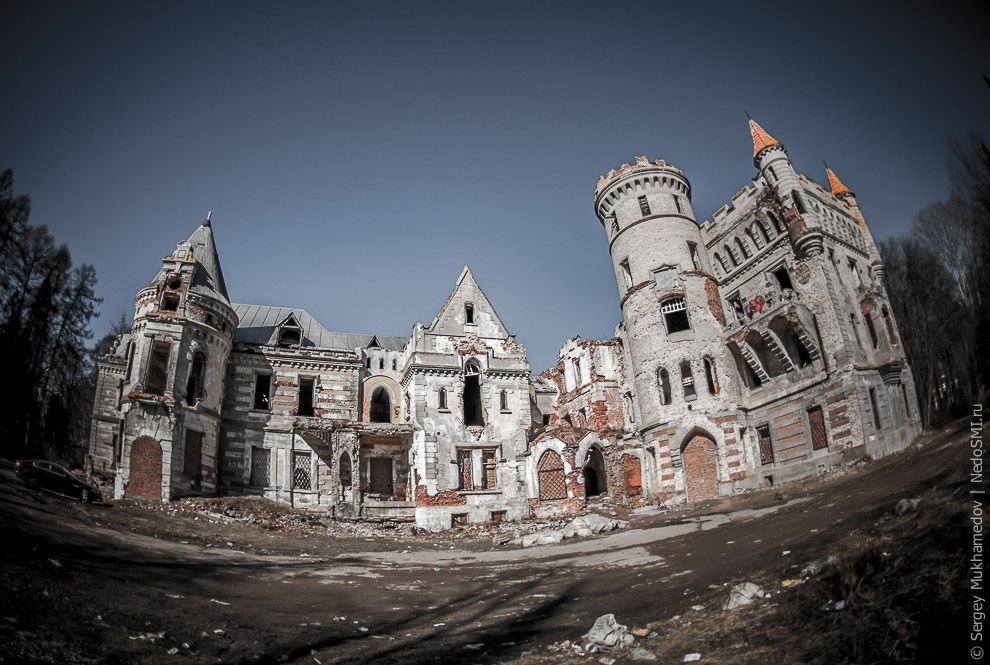 Готический замок во Владимирской области Готический замок во Владимирской области