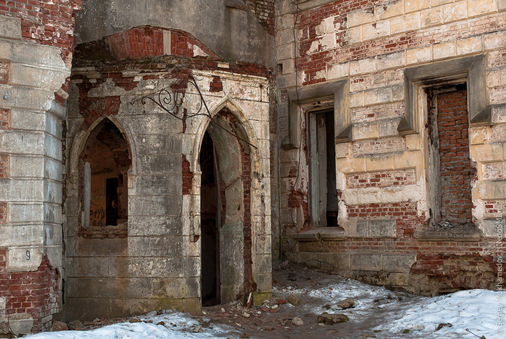 Готический замок во Владимирской области Готический замок во Владимирской области