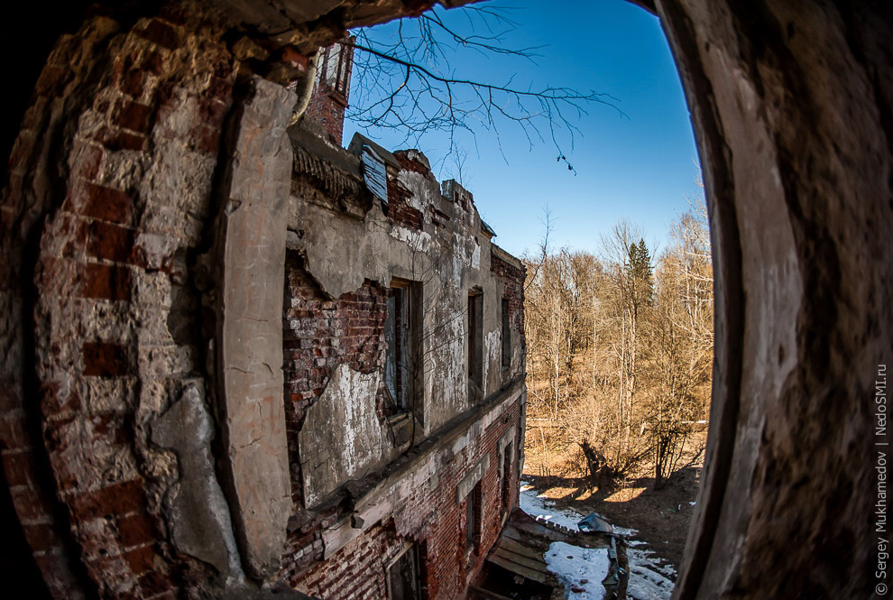 Готический замок во Владимирской области Готический замок во Владимирской области