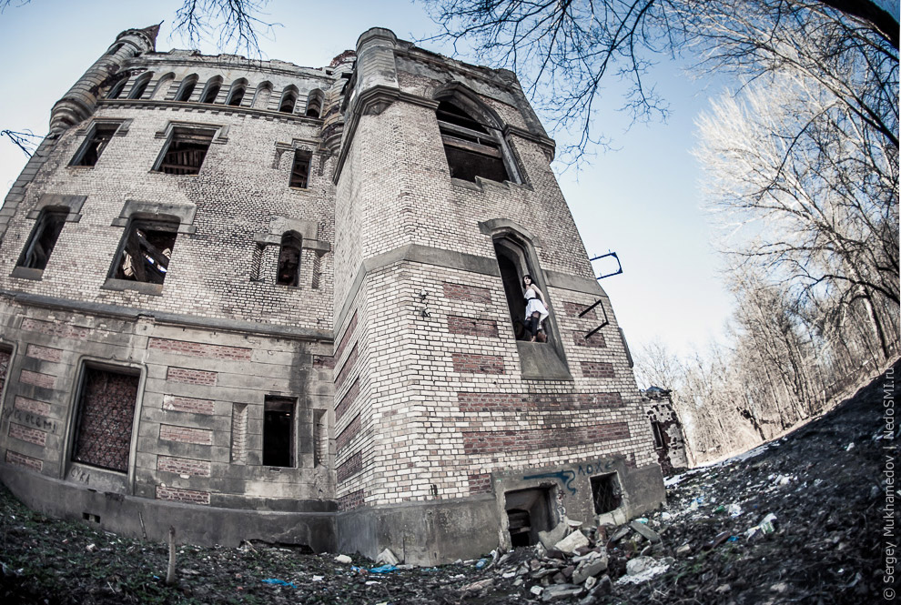 Готический замок во Владимирской области Готический замок во Владимирской области
