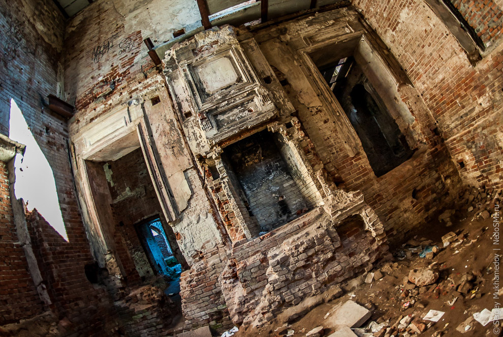 Готический замок во Владимирской области Готический замок во Владимирской области