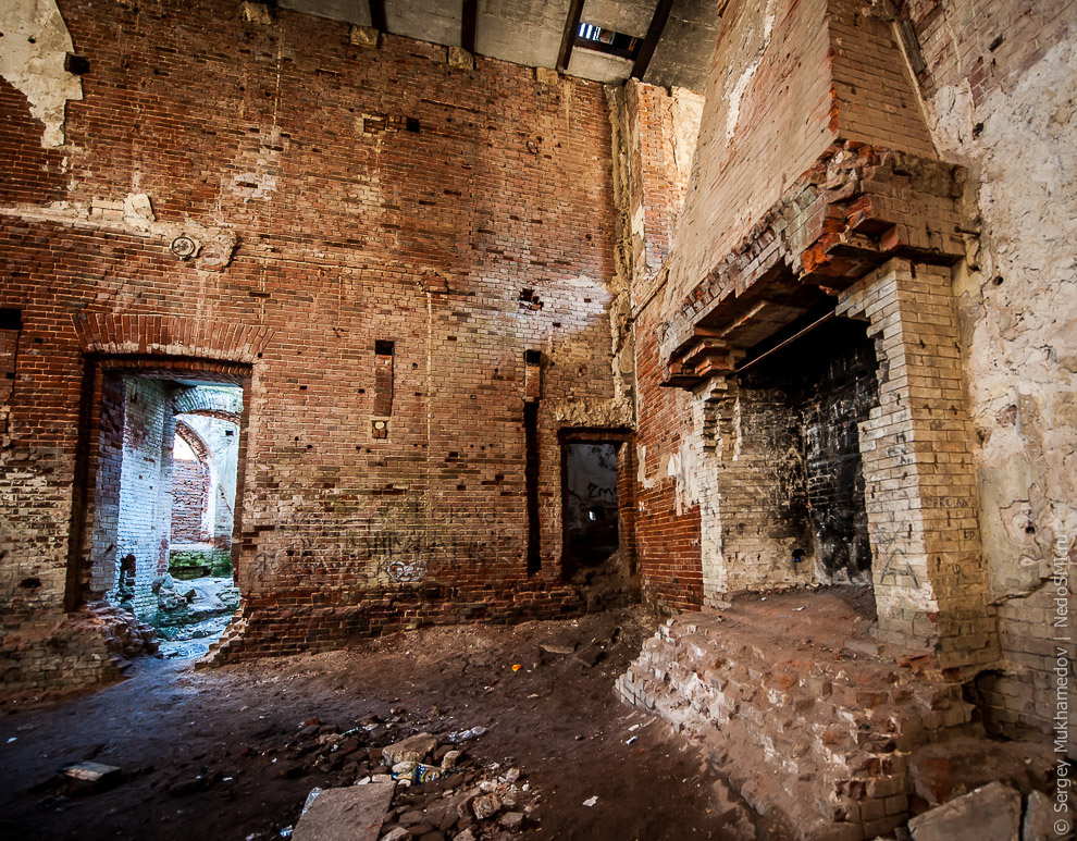 Готический замок во Владимирской области Готический замок во Владимирской области