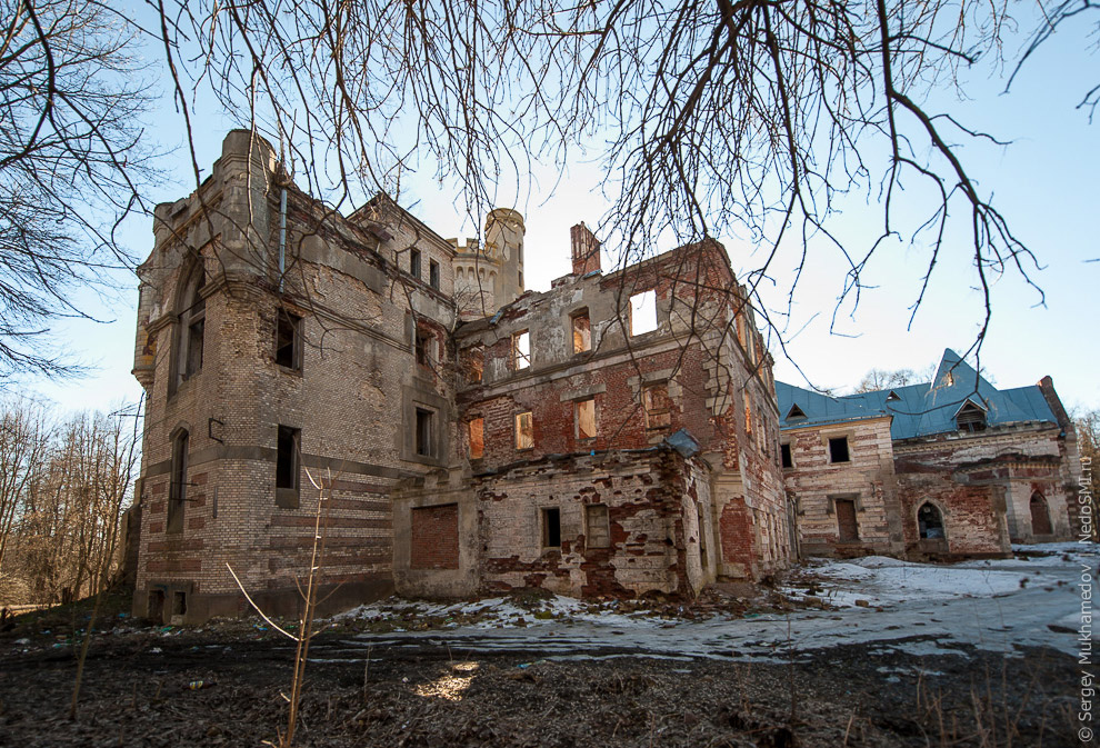 Готический замок во Владимирской области Готический замок во Владимирской области
