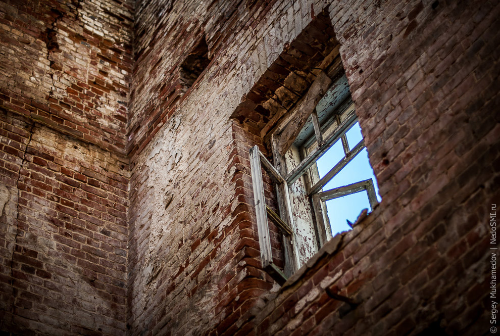 Готический замок во Владимирской области Готический замок во Владимирской области