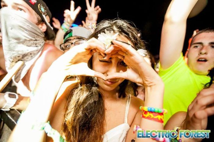 Девушки с рейв феста в Мичигане