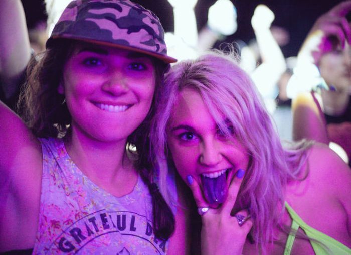 Девушки с рейв феста в Мичигане