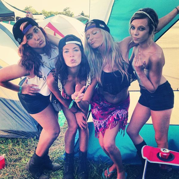 Девушки с рейв феста в Мичигане (48 фото)