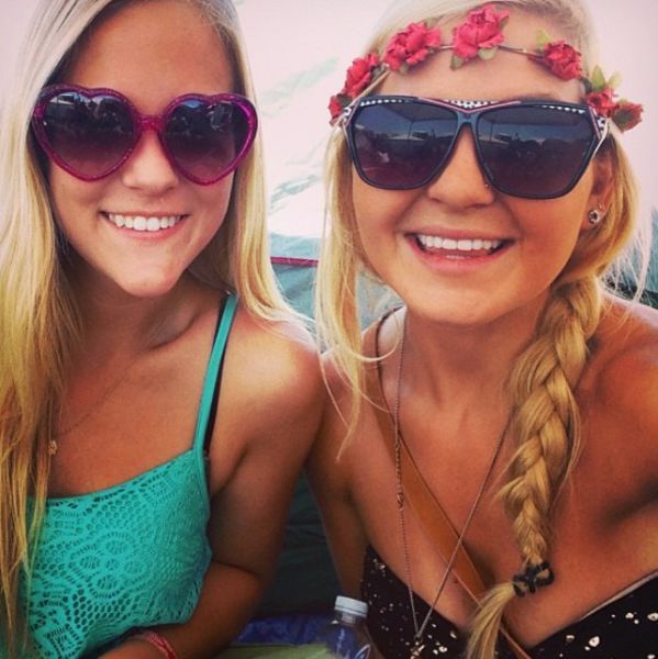 Девушки с рейв феста в Мичигане