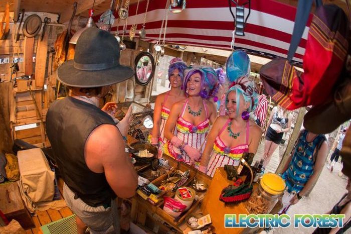 Девушки с рейв феста в Мичигане