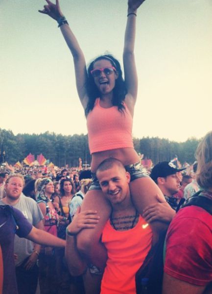 Девушки с рейв феста в Мичигане