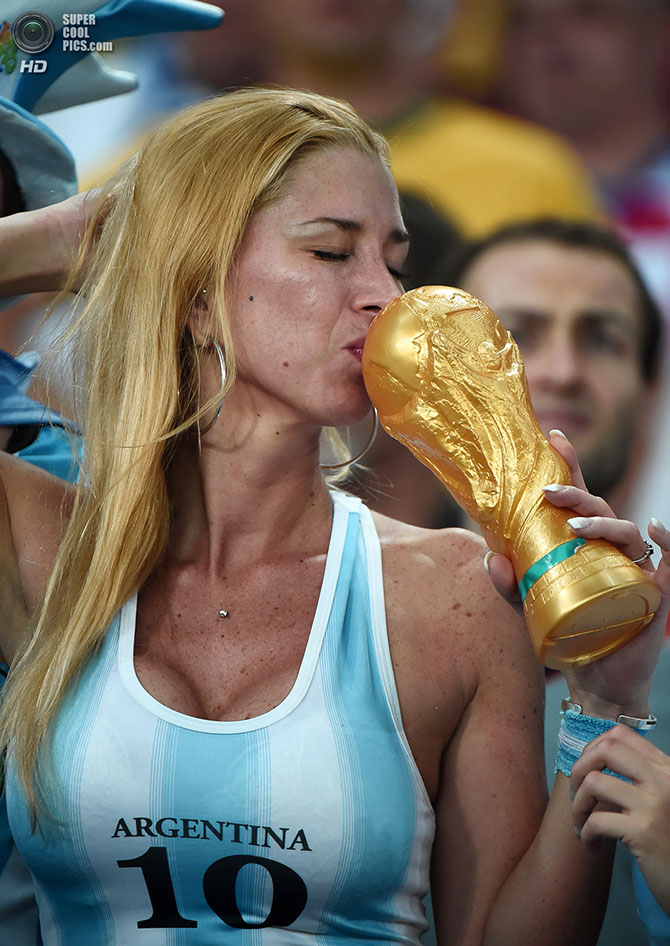 Самые горячие болельщицы ЧМ-2014 (20 фото)