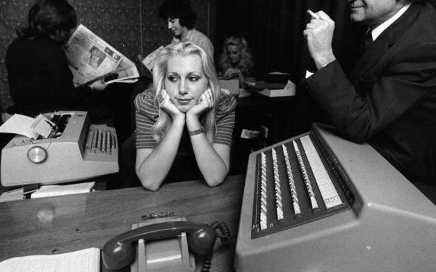 Ретро офисные работницы (60 фото)