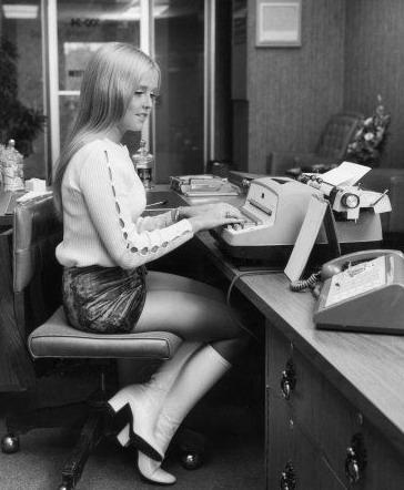 Ретро офисные работницы (60 фото)
