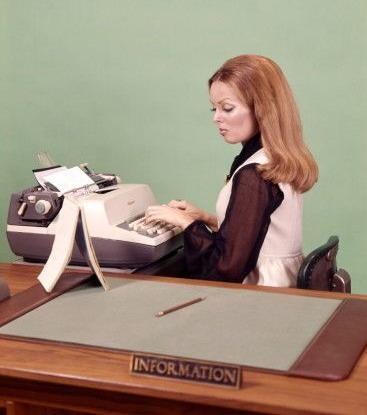 Ретро офисные работницы (60 фото)