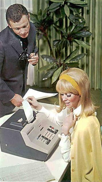 Ретро офисные работницы (60 фото)