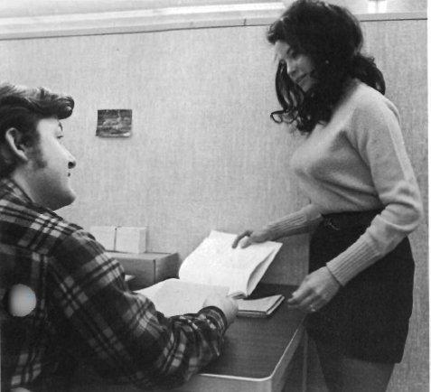 Ретро офисные работницы (60 фото)