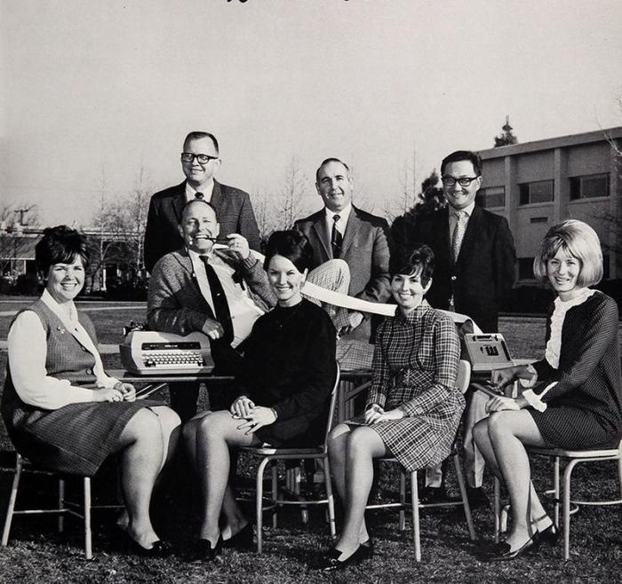 Ретро офисные работницы (60 фото)