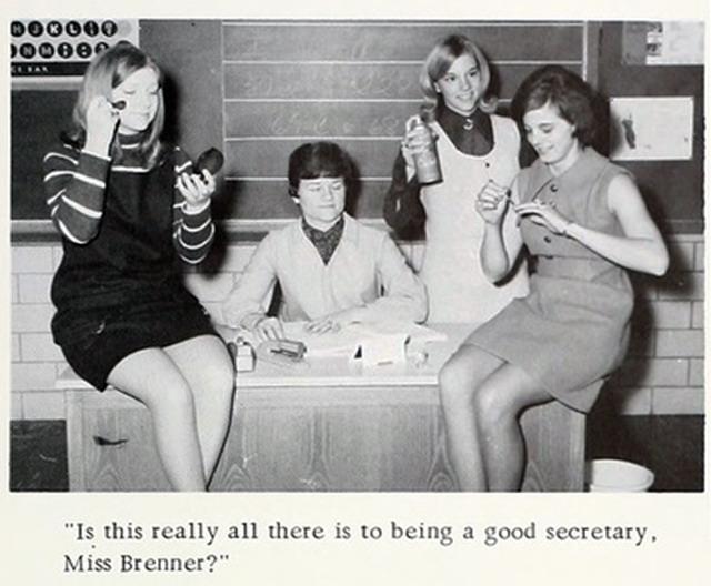 Ретро офисные работницы (60 фото)