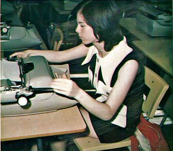 Ретро офисные работницы (60 фото)